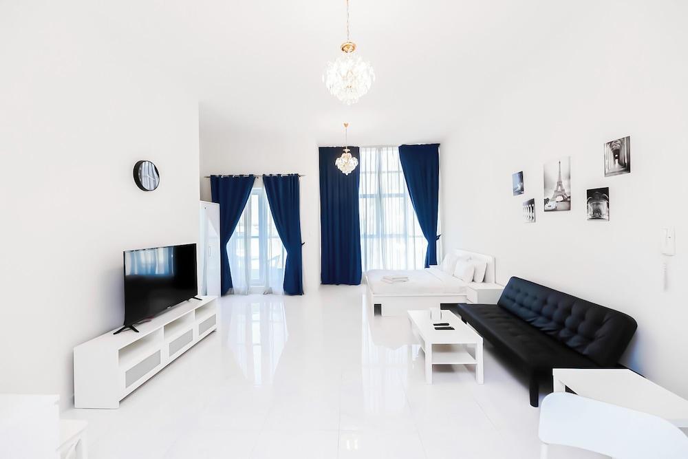 MK Residence Room Type - Premium Studio, 1 King Bed with Sofa bed, Non Smoking