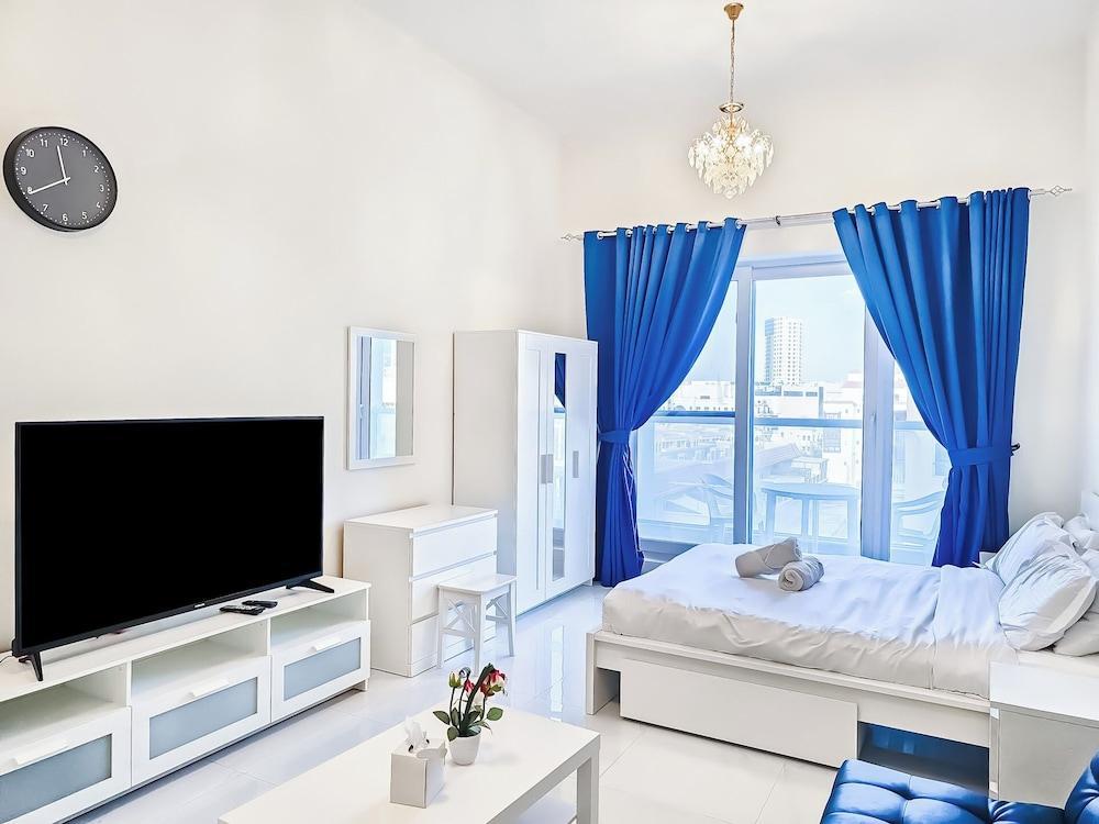 MK Residence Room Type - Deluxe Studio, 1 King Bed with Sofa bed, Non Smoking MK Residence Room Type - Deluxe Studio, 1 King Bed with Sofa bed, Non Smoking