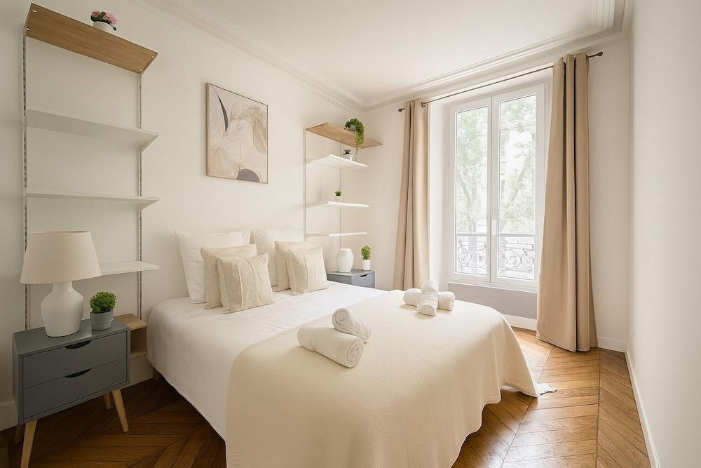 Spacieux appartement a Montmartre - Tap to explore photos