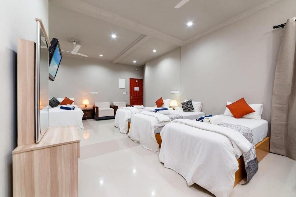 LA CASA VILLA Room Type - Family Triple Room