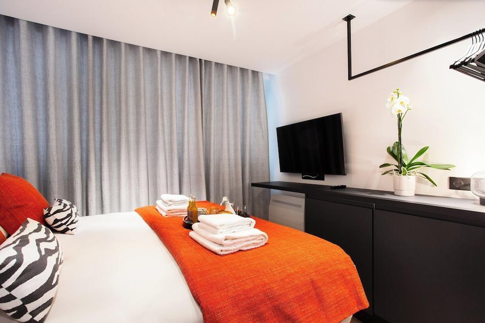 Chic Apartment - 2br/6p - Val-de-grace - Tap to explore photos