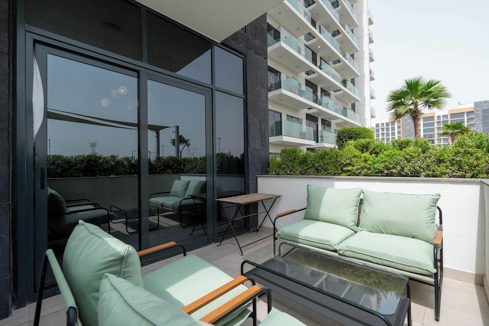 Modern Studio in Azizi Riviera 46