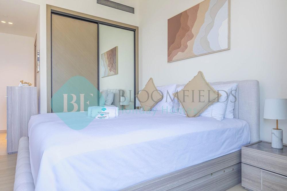Bloomfield Stylish1BR Binghatti Heights - Tap to explore photos