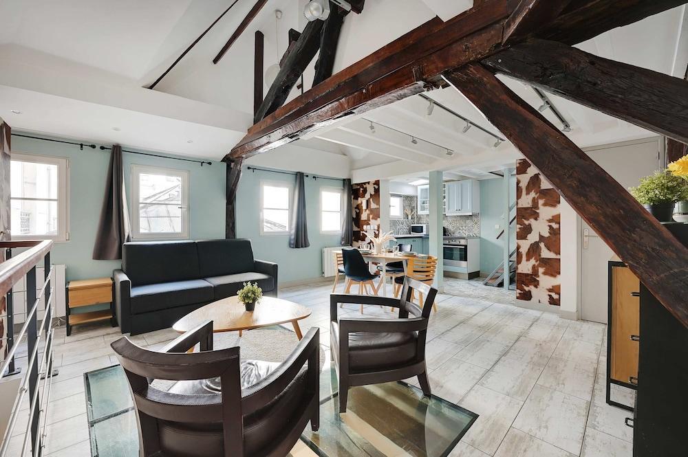 Authentic Apartment - 1BR 6P - Centre de Paris - Tap to explore photos