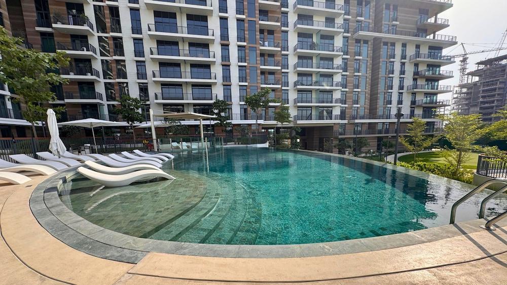 Central Park Residences -City Walk Dubai - Tap to explore photos