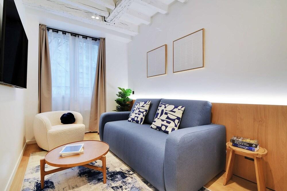 Welcoming Apartment - 2br/6p - Sainte-avoye - Tap to explore photos