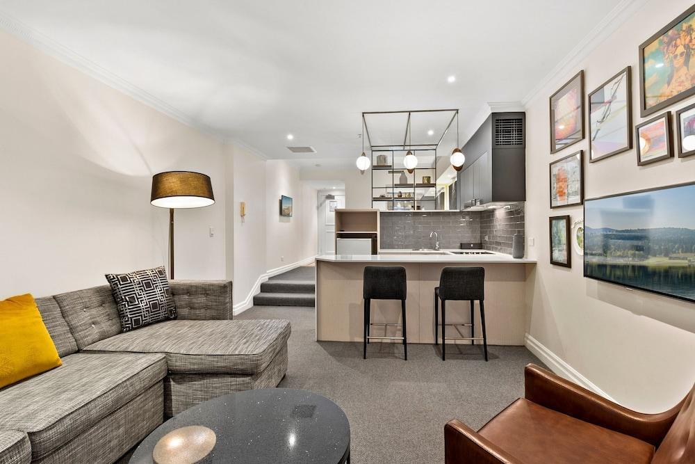Kozyguru | Sydney Cbd | Stylish Studio - Tap to explore photos