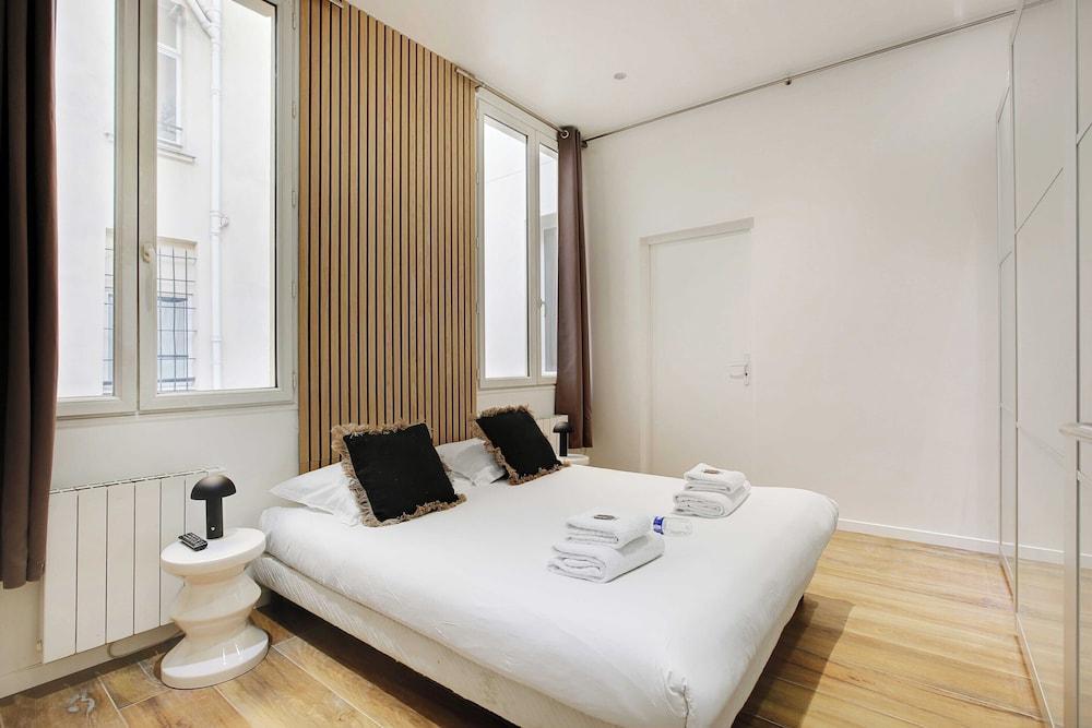 Modern Apartment - 2br/6p - Arts et Metiers - Tap to explore photos