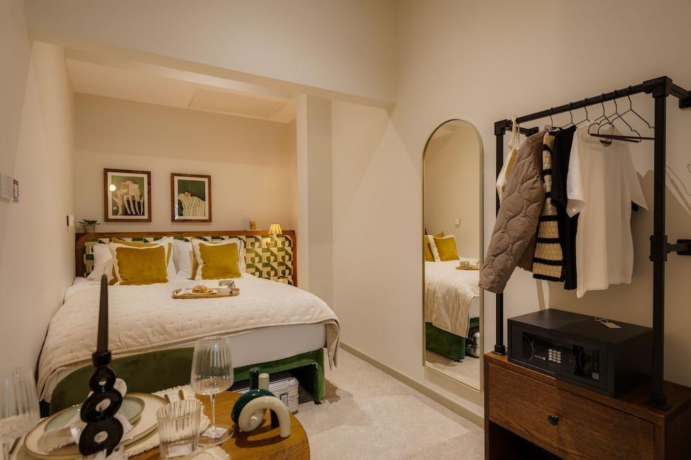 Tower Bridge Road Your Apartment Room Type - Gallery Studio
