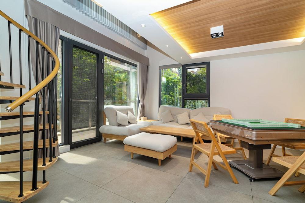 Flowing River Hot Spring Resort Room Type - Senior Duplex