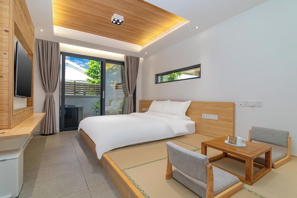 Flowing River Hot Spring Resort Room Type - Standard Double Room