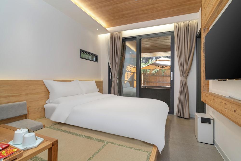 Flowing River Hot Spring Resort Room Type - Comfort Double Room, Courtyard View Flowing River Hot Spring Resort Room Type - Comfort Double Room, Courtyard View