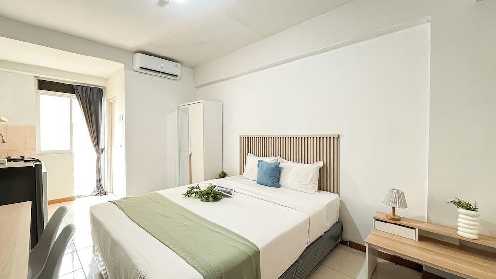 Basic Studio Room Apartment At Green Palm Residence Room Type - Standard Apartment