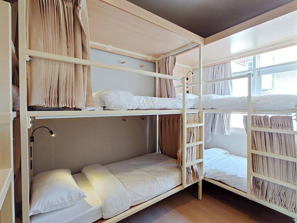 Au Luna Bangkok Hostel Room Type - Comfort Shared Dormitory, Women only, City View