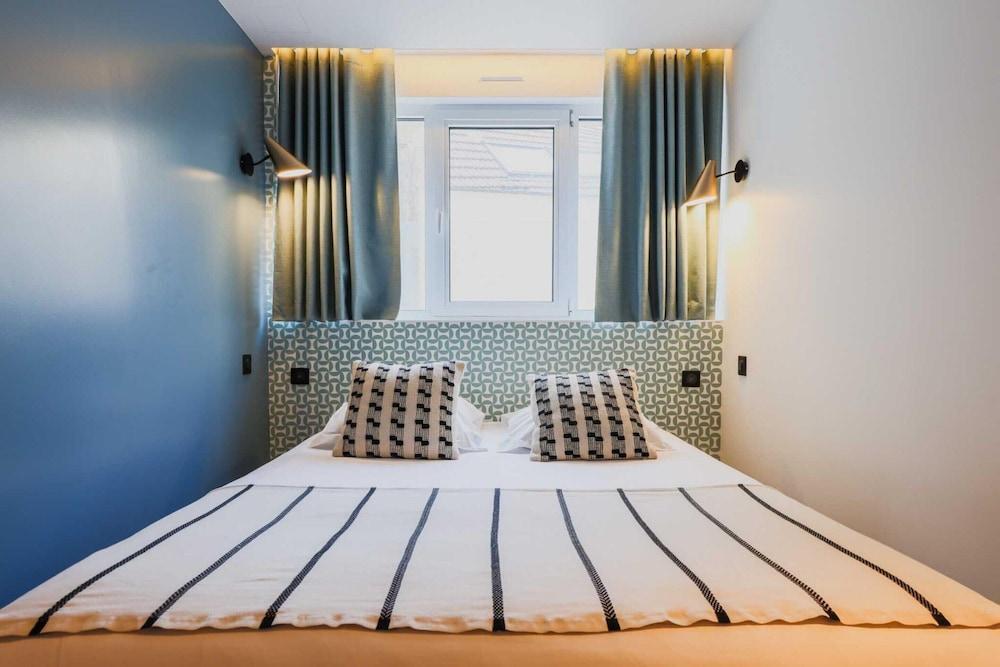 Elegant Apartment - 2br/6p - Canal St Martin - Tap to explore photos