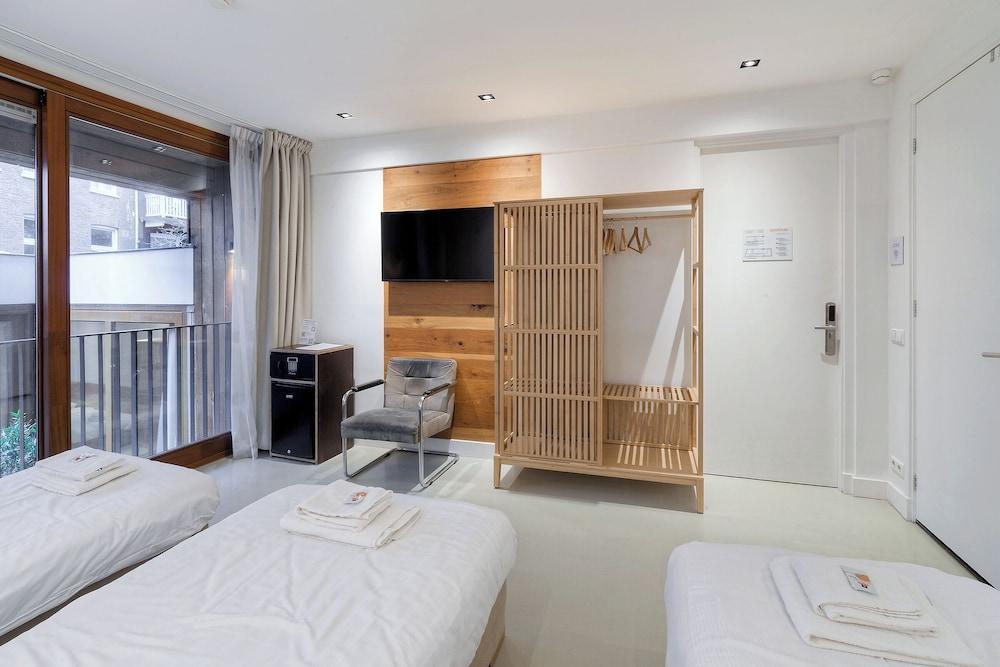 Marnix360Apartments - Tap to explore photos