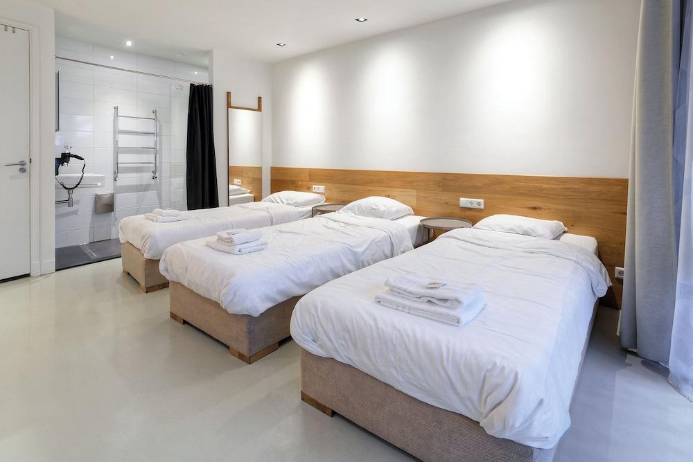 Marnix360Apartments Room Type - Comfort Triple Room, Courtyard View Marnix360Apartments Room Type - Comfort Triple Room, Courtyard View