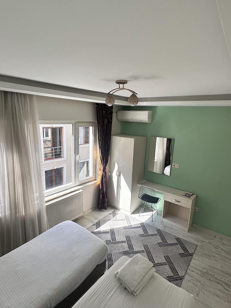 Taksim cozy apartments Room Type - Family House, Courtyard View