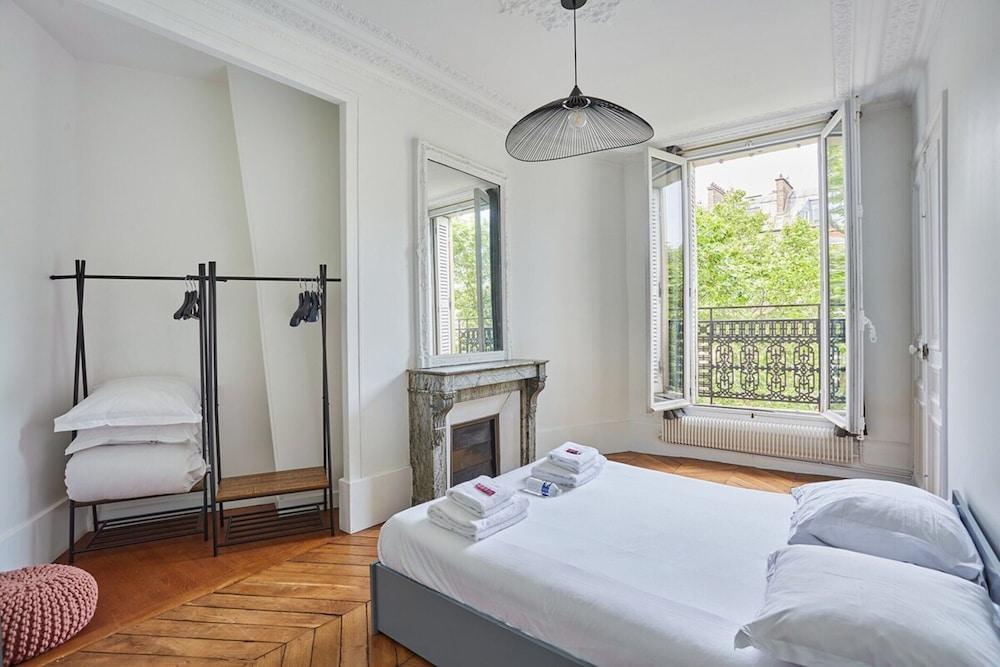 Magnificent Flat Centre de Paris Le Marais - Tap to explore photos
