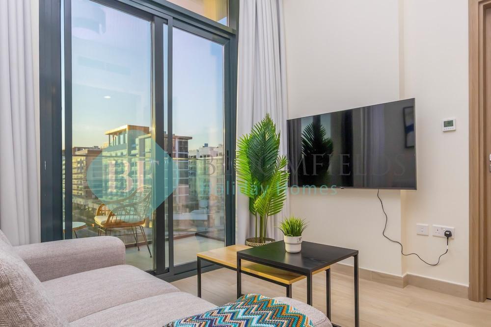Bloomfields Grandeur 2BR In Azizi - Tap to explore photos