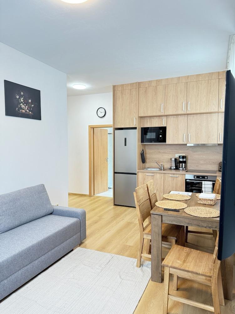 Parkside Apartments Prague - Tap to explore photos