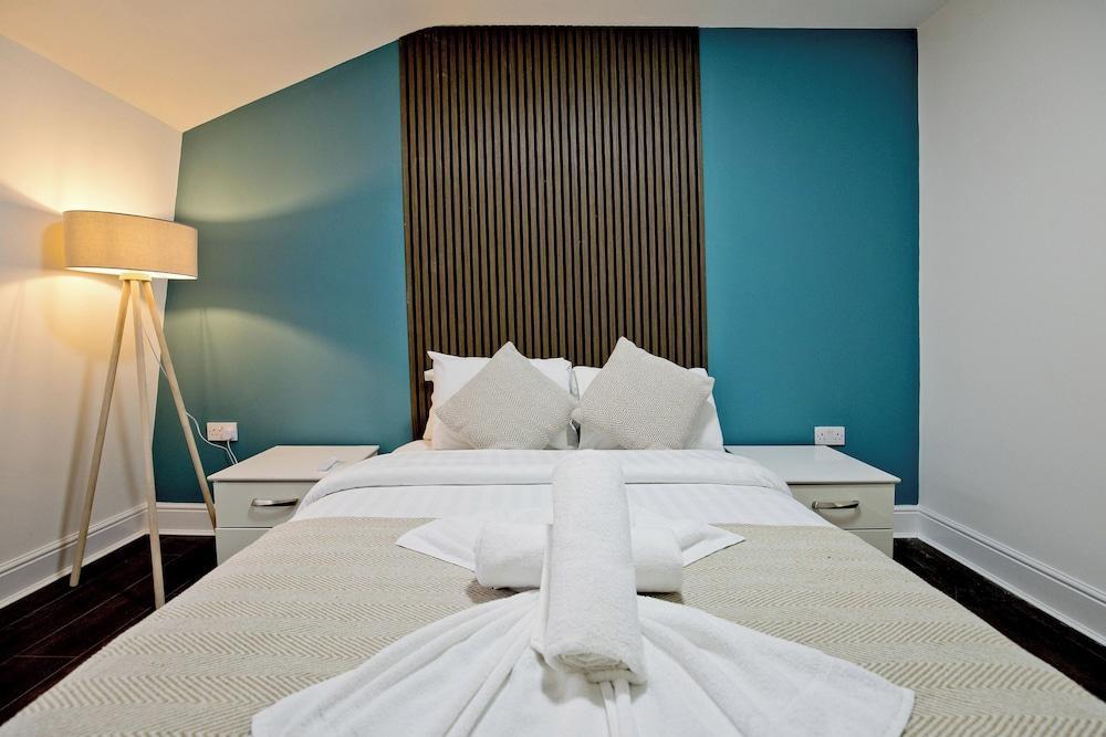 Imperial Whitechapel Apartments Room Type - Apartment, 3 Bedrooms