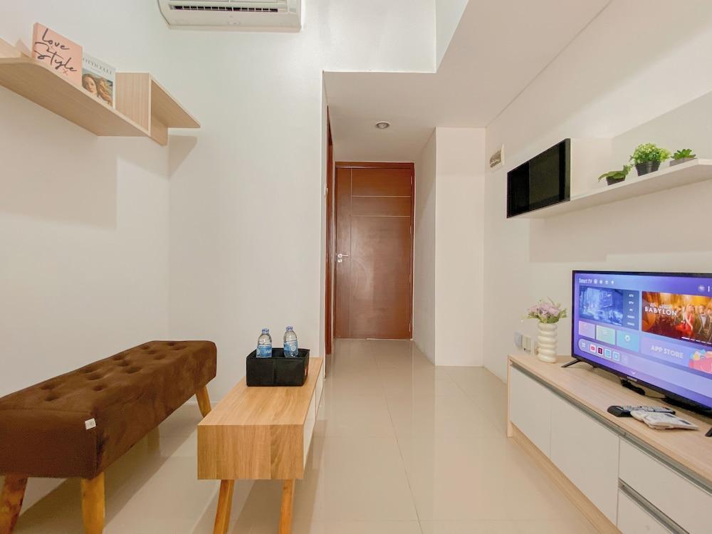 Basic Simple 1Br At Apartment Vittoria Residence Room Type - Standard Apartment