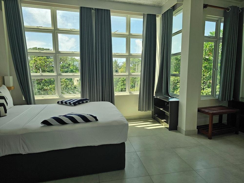 Shams Thoddoo Room Type - Family Triple Room, Garden View
