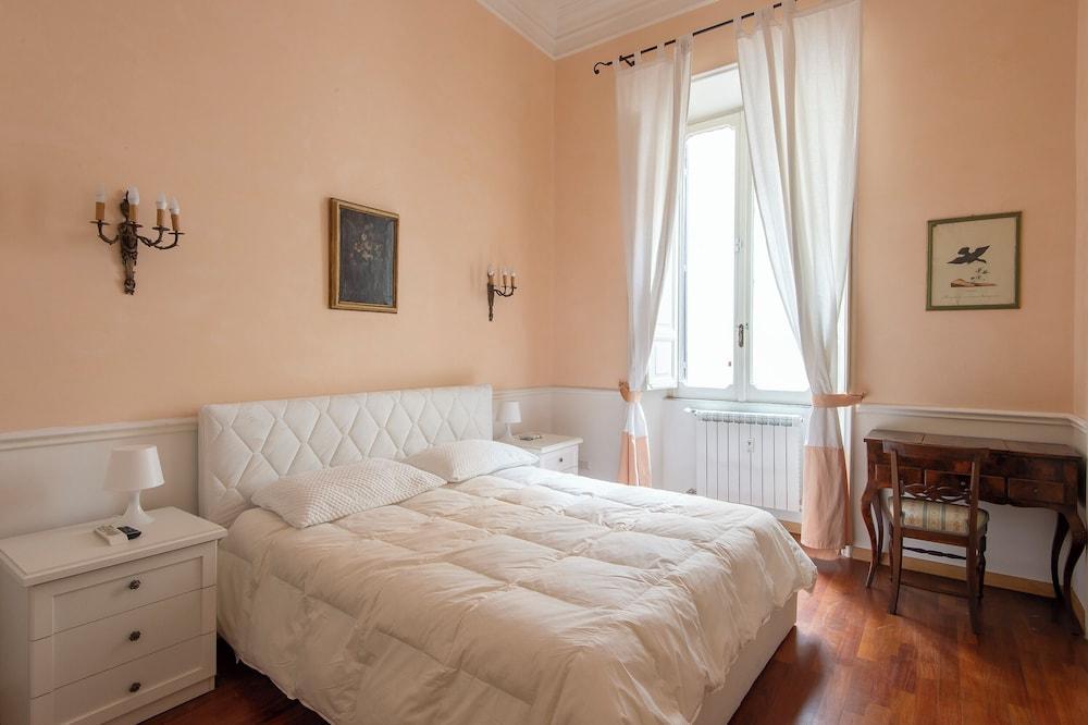 Vatican Luxury Three Bedroom Apartment - Tap to explore photos