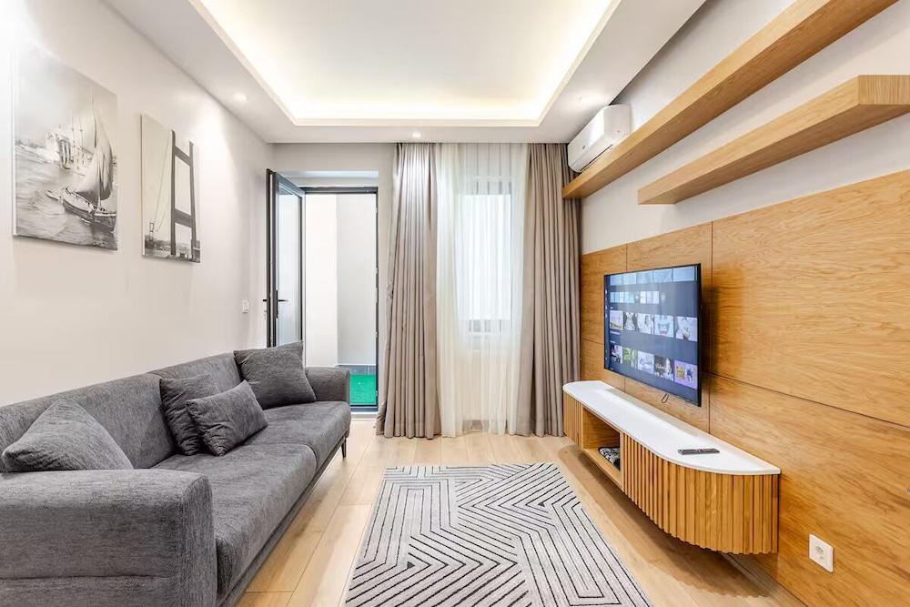 Chido Residence Room Type - Family Room, Garden View