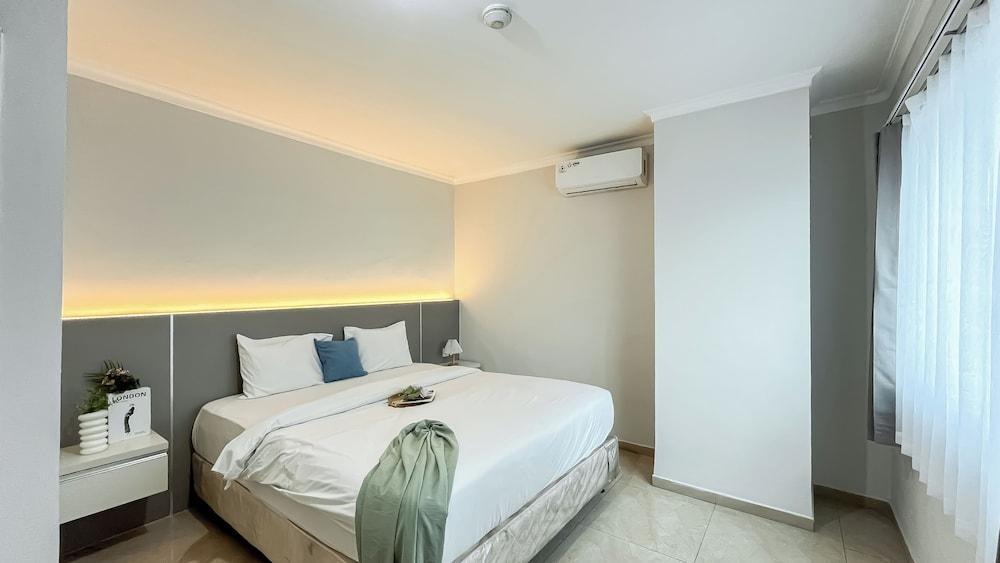 Warm And Nice 2Br At Permata Senayan Apartment Room Type - Standard Apartment