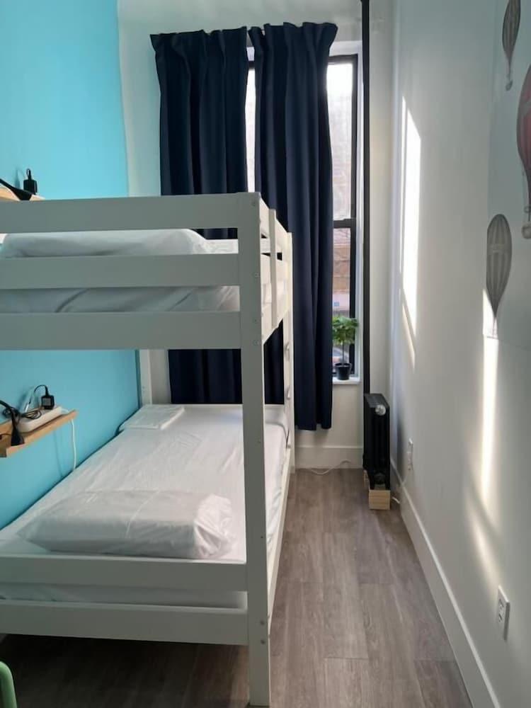 East Harlem Hostel Room Type - Twin Room, Non Smoking