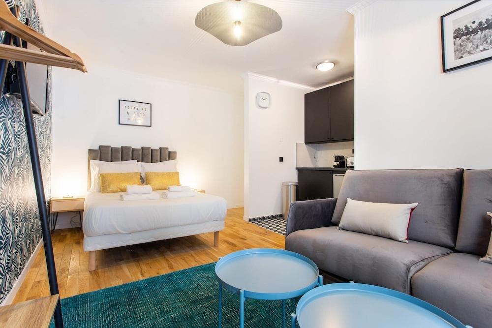 Cosy Studio Near Bastille Place - Tap to explore photos