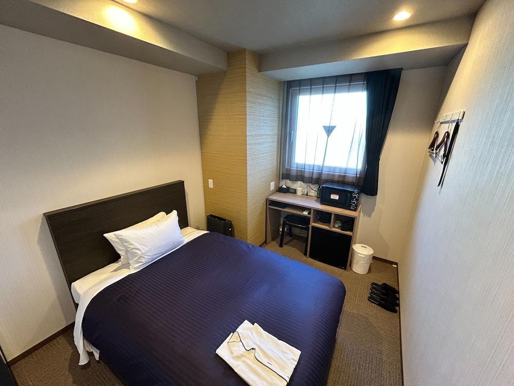 HOTEL LiVEMAX Mita Ekimae - Tap to explore photos