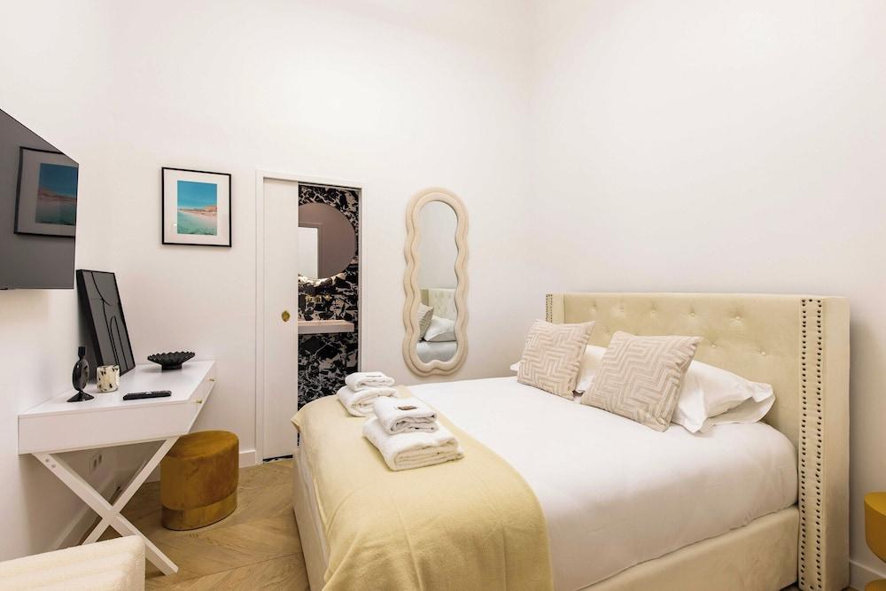 Chic House - 3br/8p - Ternes/arc de Triomphe - Tap to explore photos