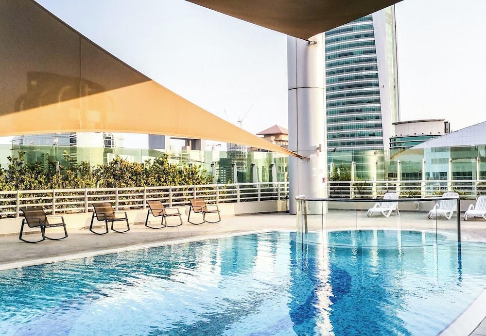 Spacious 1BR with Balcony in JLT - Tap to explore photos
