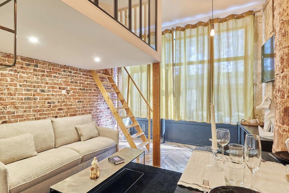 Charming Apartment - Paris Pere Lachaise - Tap to explore photos