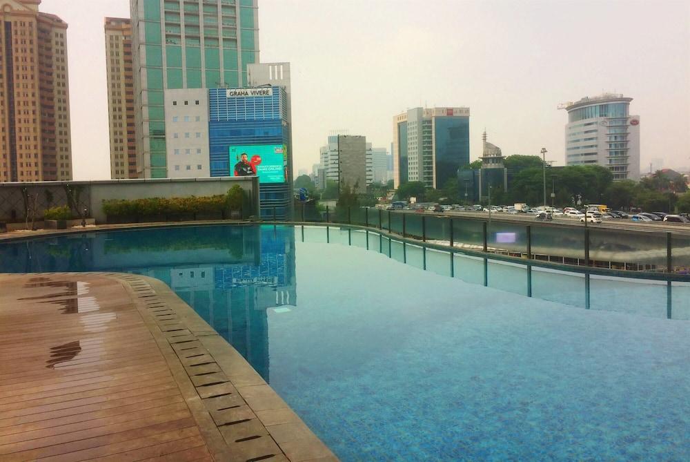 Homey 2Br At Gp Plaza Apartment - Tap to explore photos