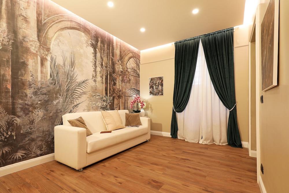 Vatican Cozy Suites - Tap to explore photos