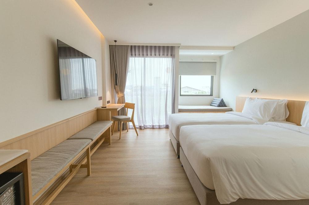 PAAK Hotel Suvarnabhumi Room Type - Superior Twin Room