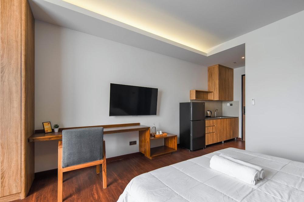 Cove Amartha Room Type - Suite, 1 King Bed