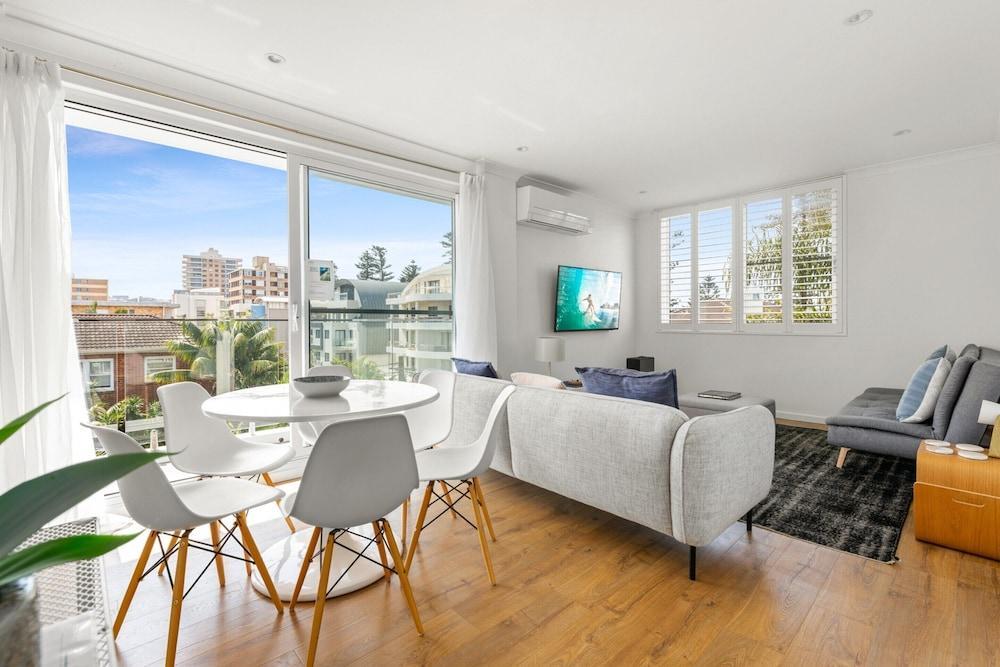 Coastal 2-bed Apartment Steps From Manly Beach