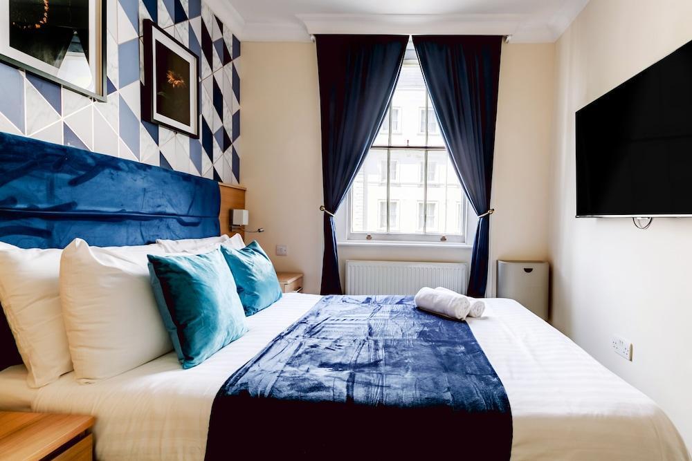 Mina Hotel by PLI Room Type - Deluxe Double Room, Ensuite