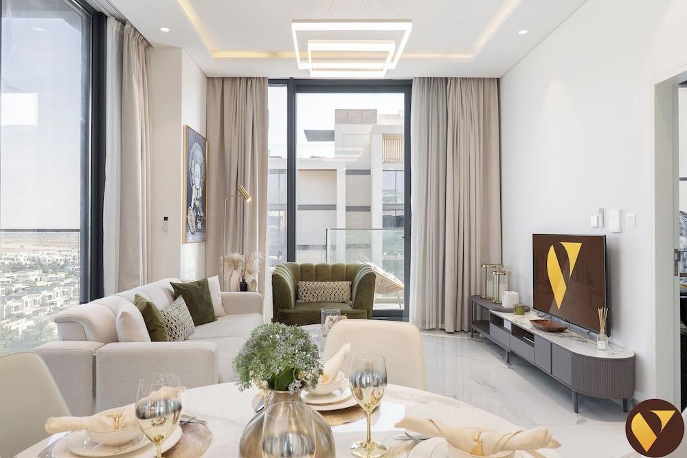Vogue | The Pinnacle near Dubai Hills Mall Room Type - Luxury Apartment, Balcony, City View Vogue | The Pinnacle near Dubai Hills Mall Room Type - Luxury Apartment, Balcony, City View