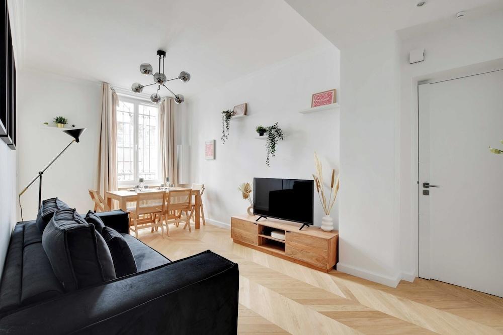 Elegant Apartment -2br/6p - Pere Lachaise