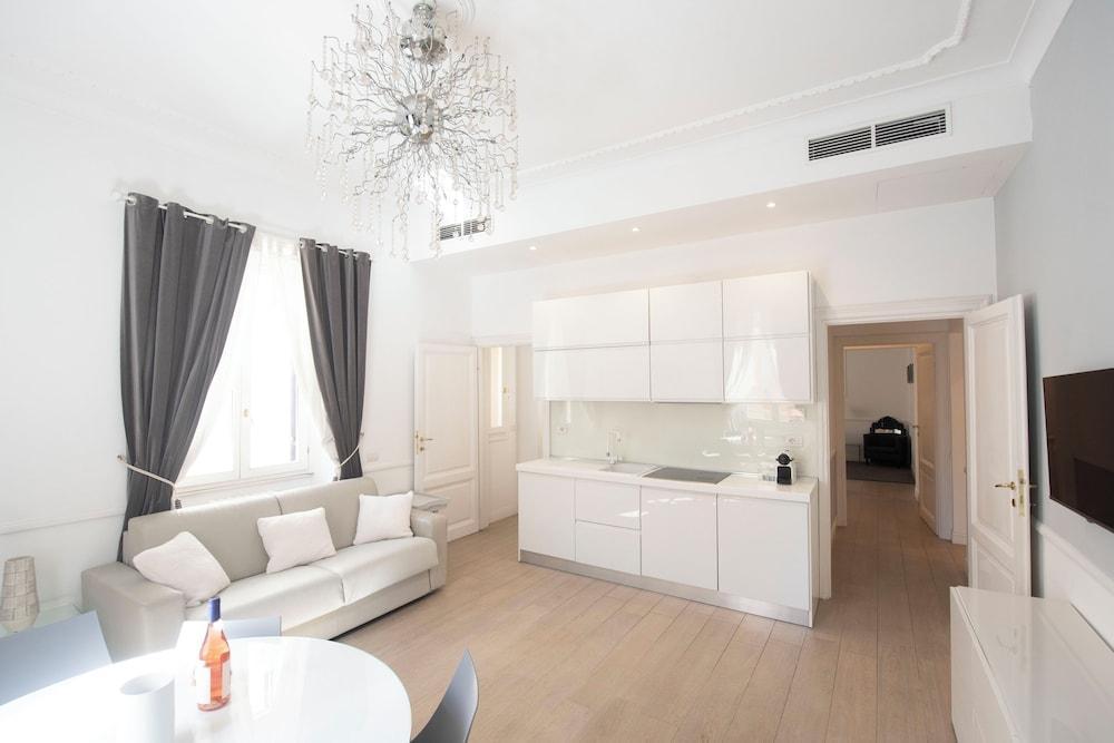Vatican Beautiful 2Br Apartment - Tap to explore photos