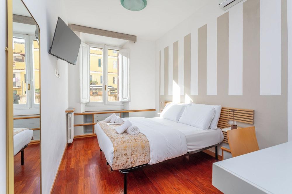 Dea Roma Room Type - Classic Double Room, Courtyard View Dea Roma Room Type - Classic Double Room, Courtyard View