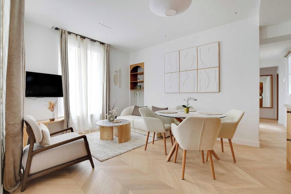 Appartement Moderne - 3br-6p - Montorgueil - Tap to explore photos