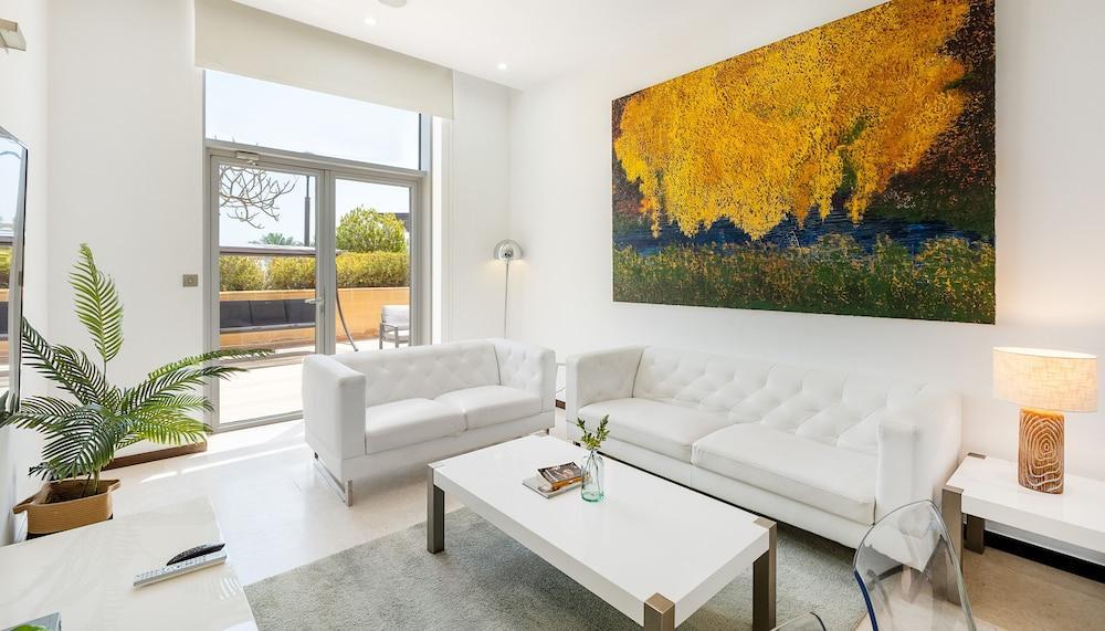 Tiara Residences - Mint Stay Room Type - Deluxe Apartment, 2 Bedrooms, Partial Sea View Tiara Residences - Mint Stay Room Type - Deluxe Apartment, 2 Bedrooms, Partial Sea View