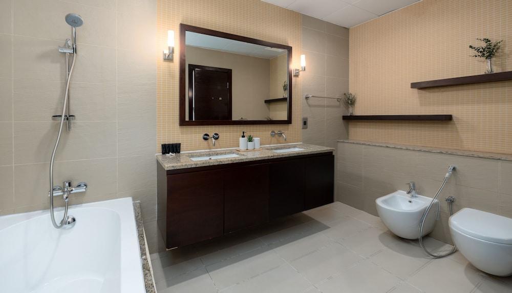 Tiara Residences - Mint Stay Room Type - Luxury Apartment, 3 Bedrooms, Sea View